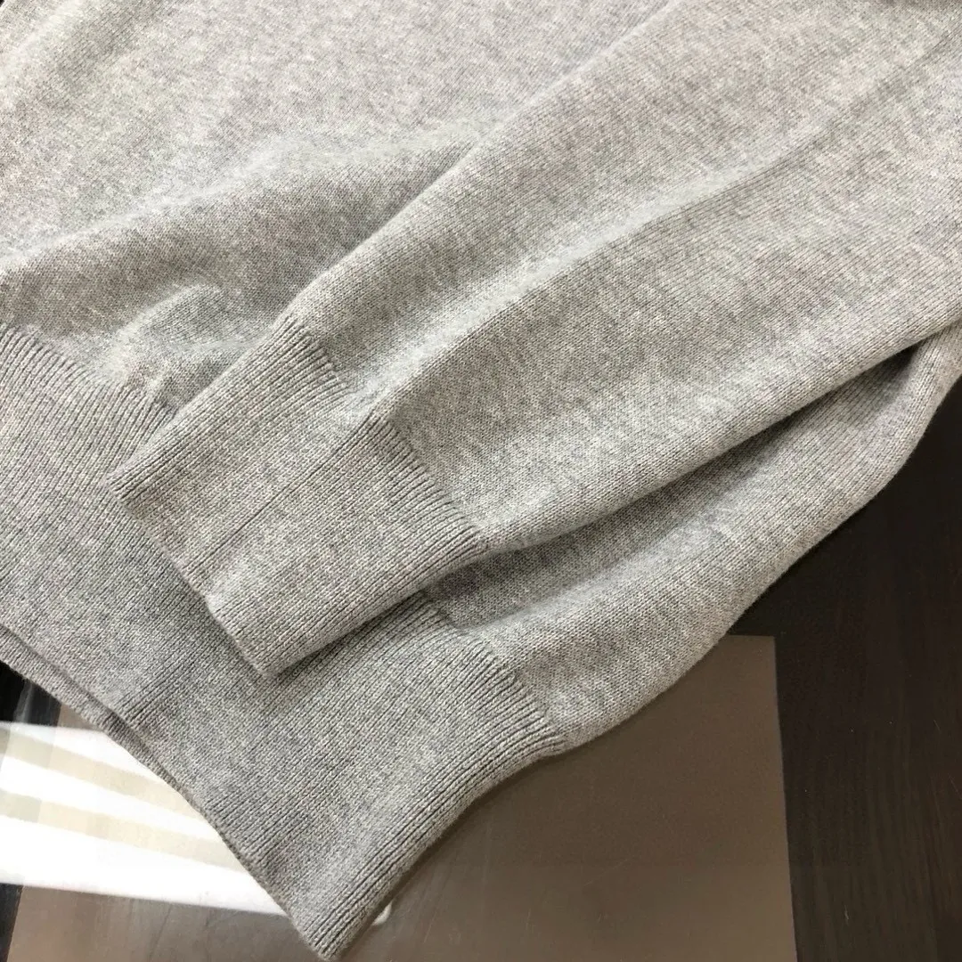 P110，MON*CLER New Arrival ～ Classic 。 ， ， ， ， ， 。 ， logo ， Versatile Hot Sale✨✨ ！ ！ ：Black White Gray Size：M L XL XXL 3XL（ 200 ）